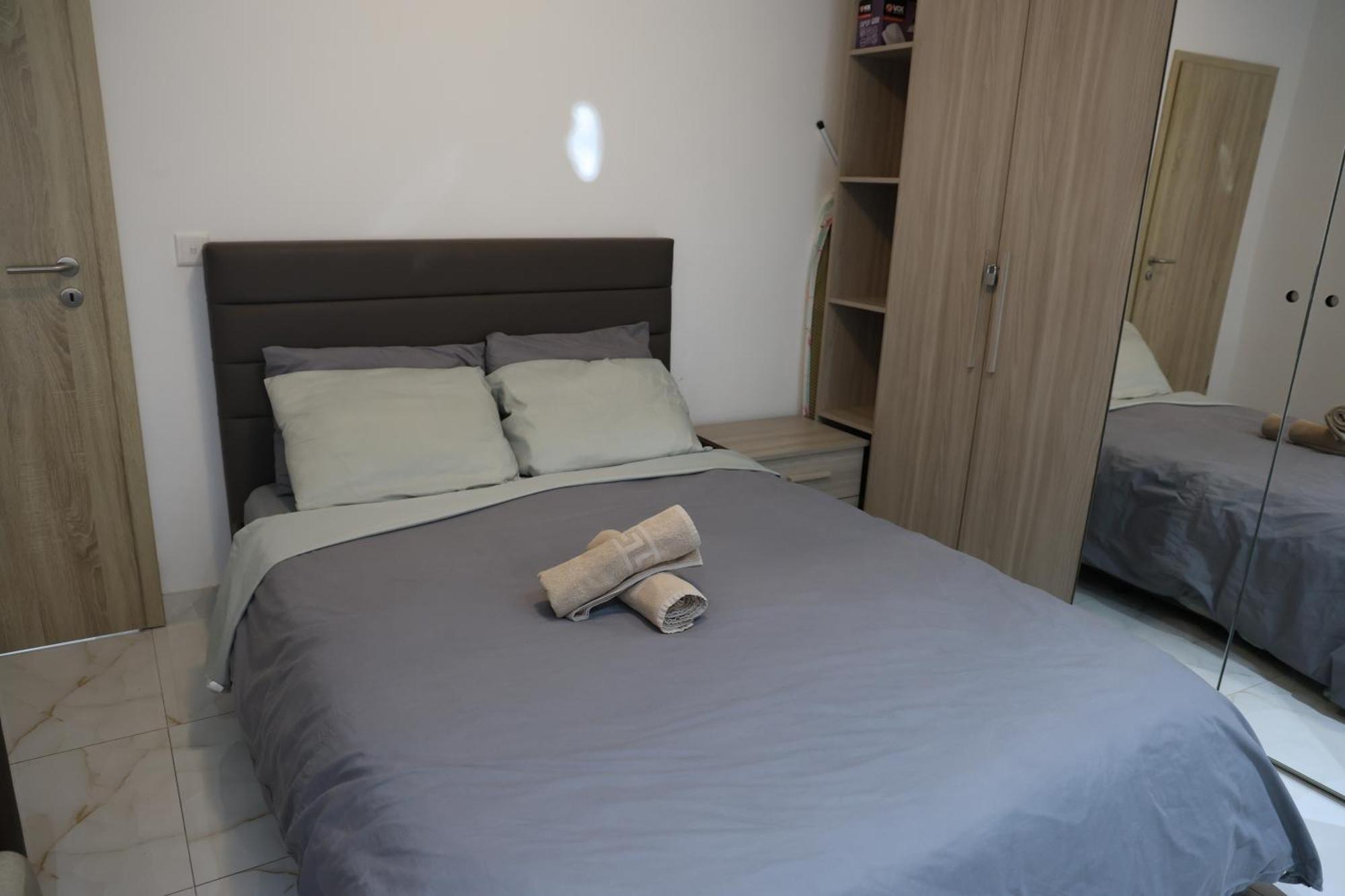 Bf Apartment *