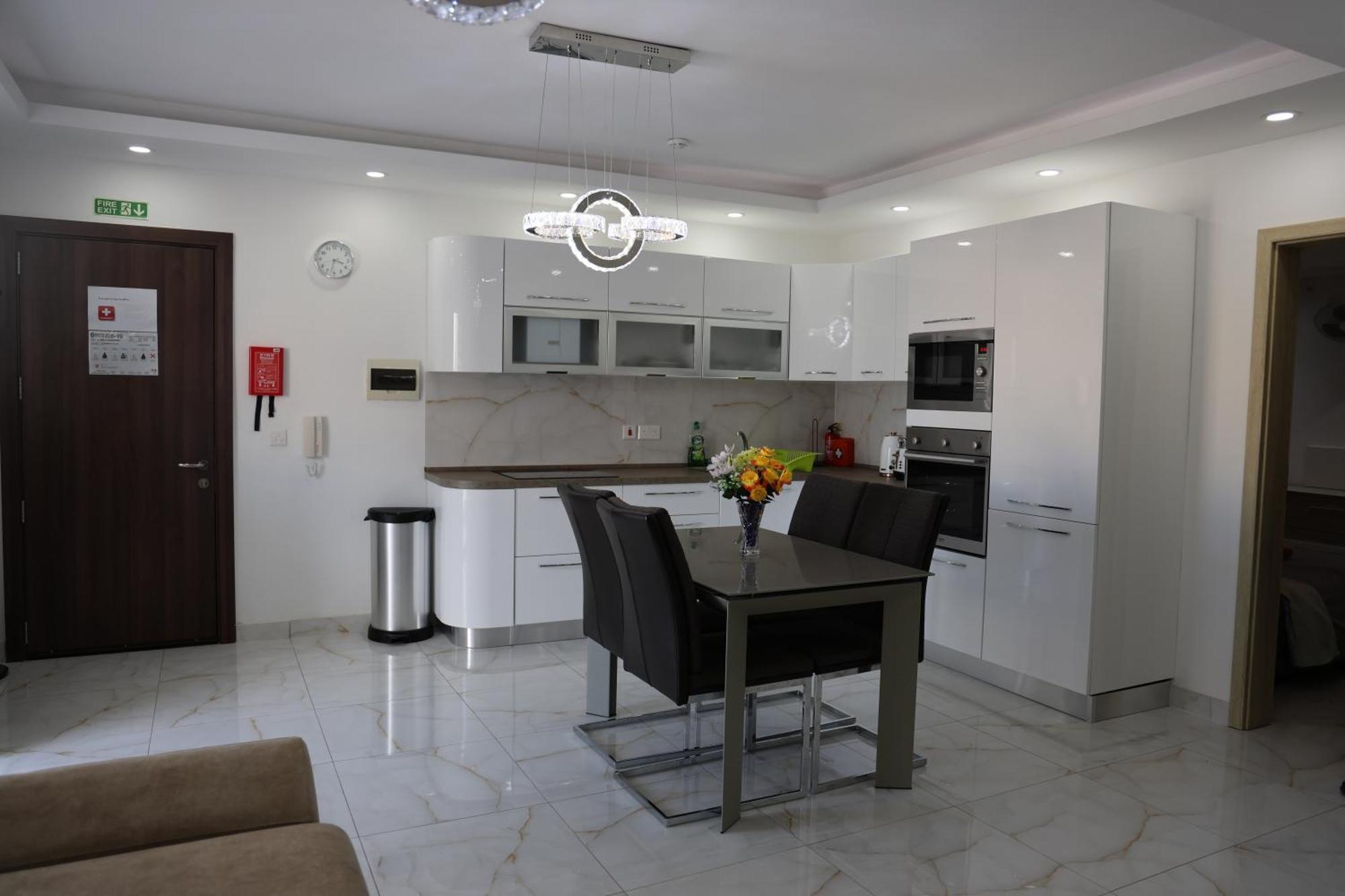 Bf Apartment *