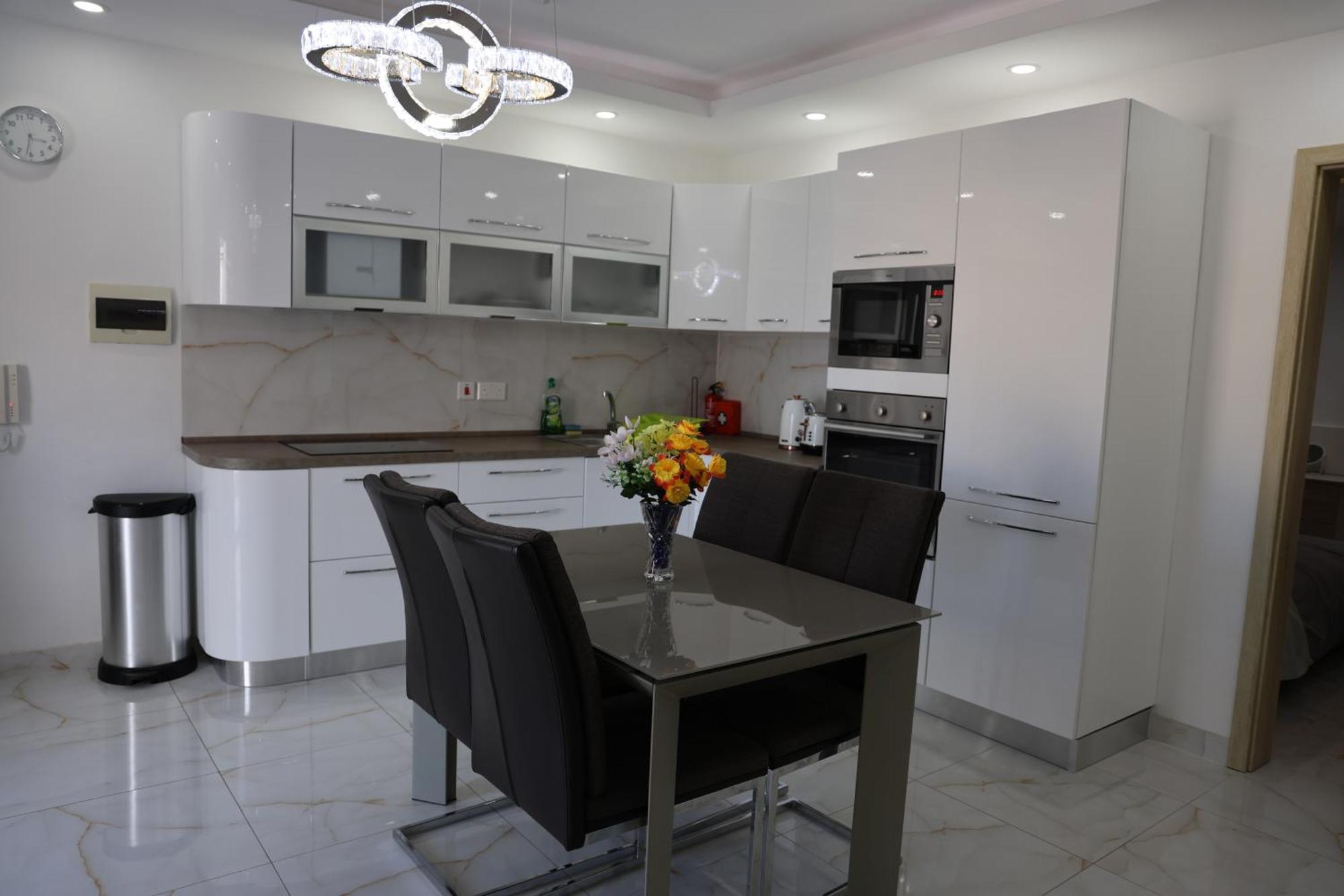 Bf Apartment *